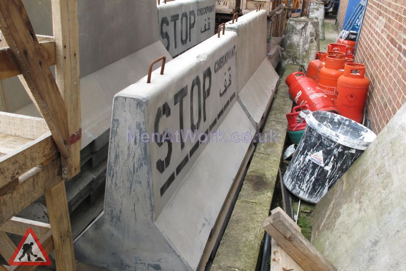 Fake Concrete Barriers ( Fibreglass ) - Concrete Barrier’s Fiberglass
