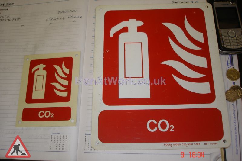 Fire Extinguisher Sign - Fire extinqueser signs