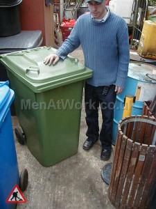 Domestic Wheelie Bin – Green - Green wheely bin
