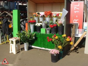 Timber Flower Stall - Timber Flower Stand