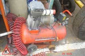 Various Garage Props - Compressor Electric