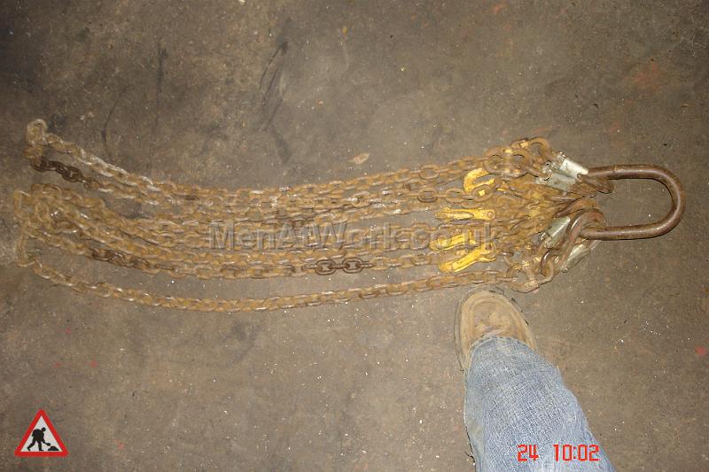 Rusted Chains - rusted chains (2)