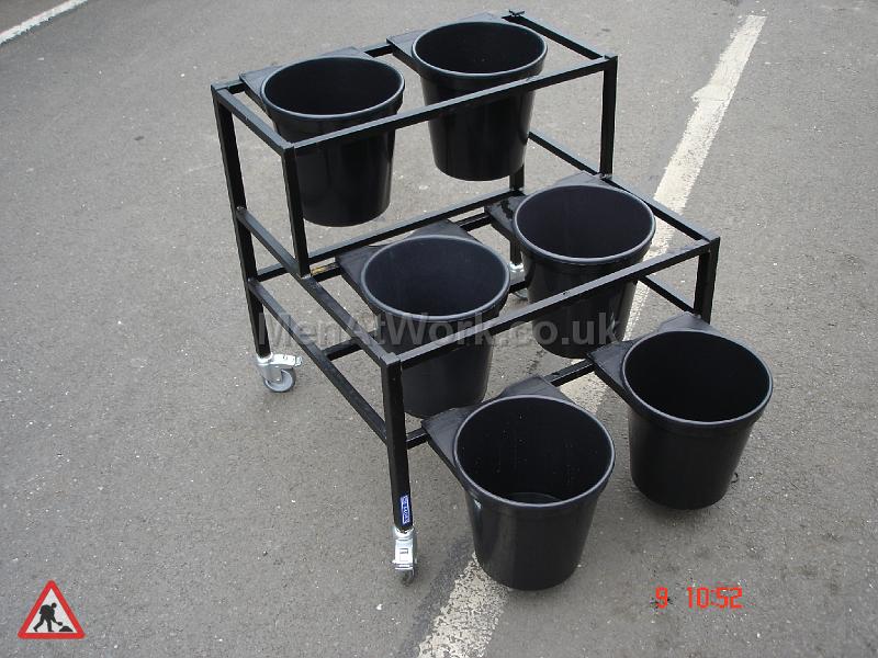 4 Bucket Holder - unit 1