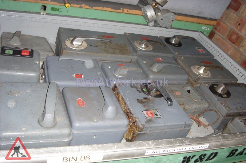 Various Electric Switches - various electric switches (2)