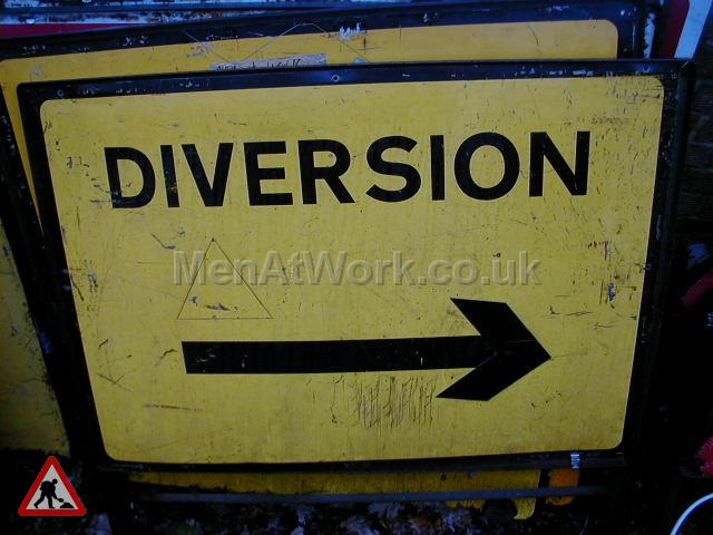 Road signs - Diversion sign