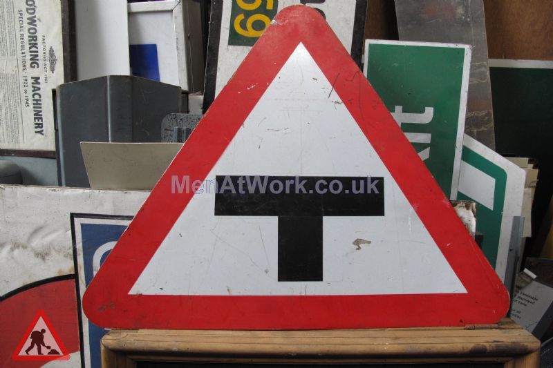 Road Signs – Triangle Warning Signs - Road Signs – Triangle Warning (10)