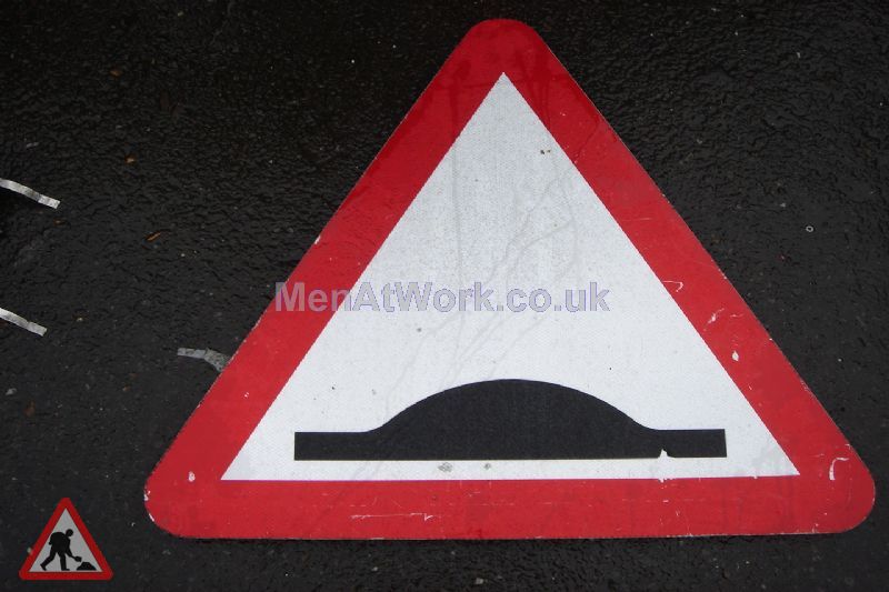 Road Signs – Triangle Warning Signs - Road Signs – Triangle Warning (24)