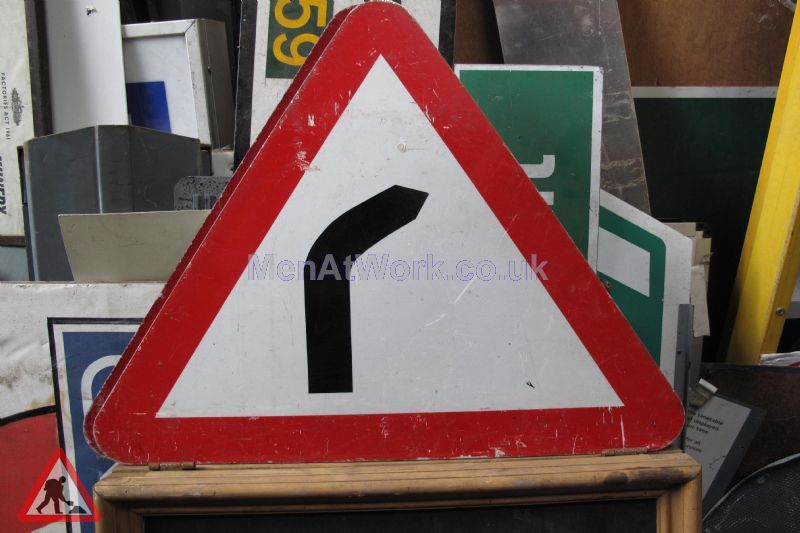 Road Signs – Triangle Warning Signs - Road Signs – Triangle Warning (3)