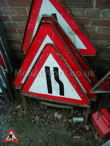Road Signs – Triangle Warning Signs - Road Signs – Triangle Warning (35)