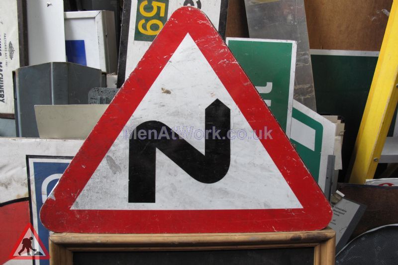 Road Signs – Triangle Warning Signs - Road Signs – Triangle Warning (4)