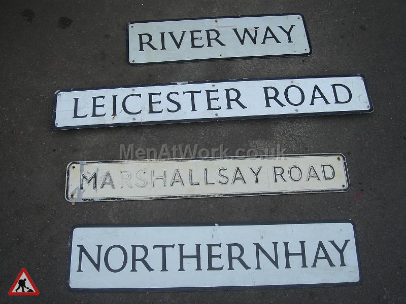 Street Name Signs – Various - river way leichester road