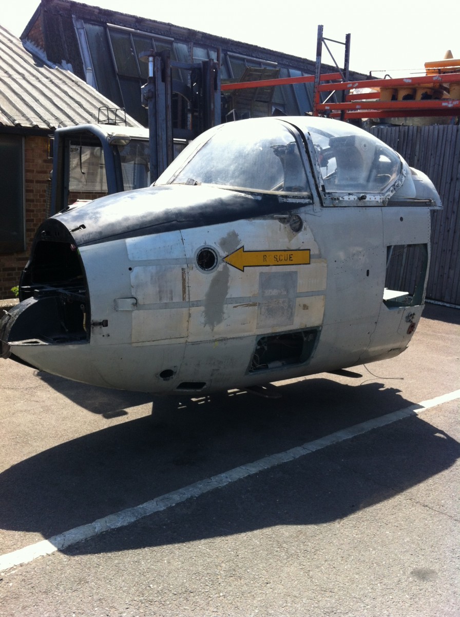 Aircraft Props - Hunting Jet Provest Cockpit