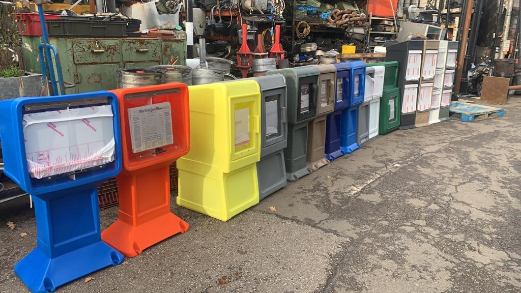American Newspaper Stands - 49546104-f32a-4ce5-88e6-d541242d443b