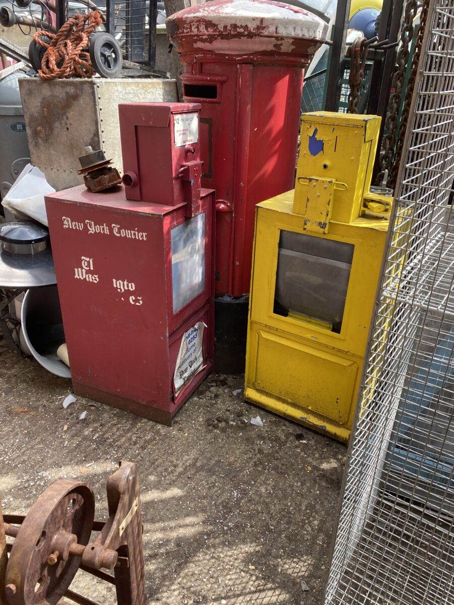 American Newspaper Stands - IMG_3371
